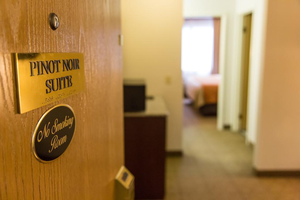 Comfort Inn & Suites Paw Paw Extérieur photo