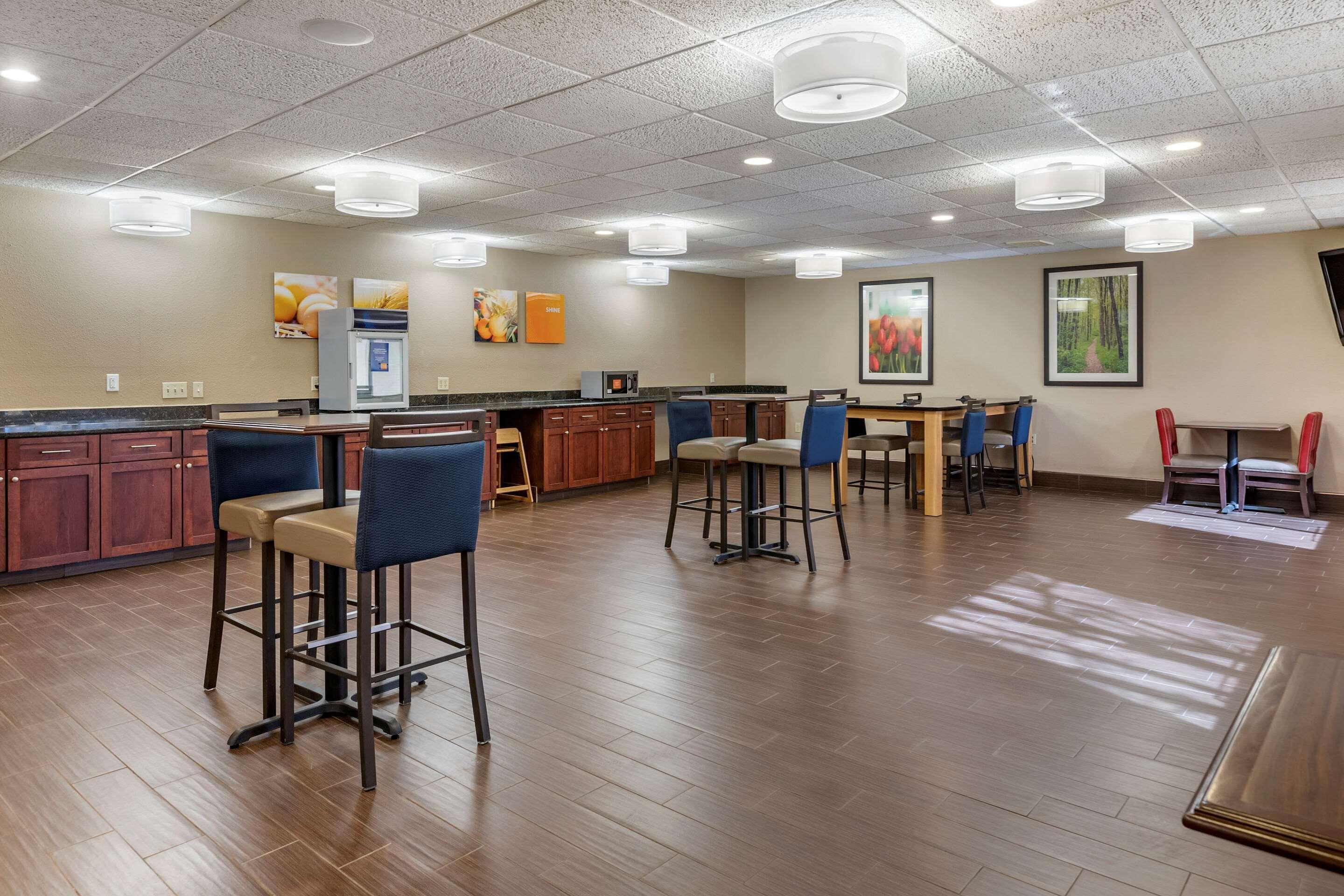 Comfort Inn & Suites Paw Paw Extérieur photo