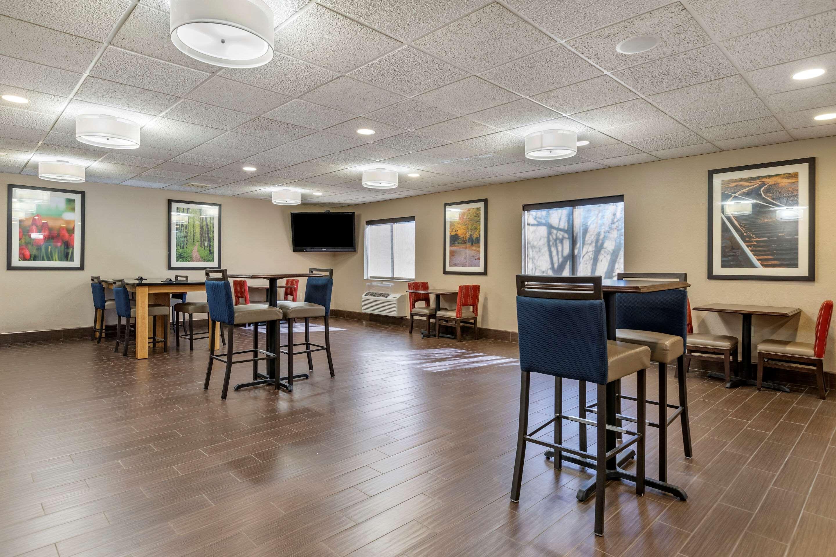 Comfort Inn & Suites Paw Paw Extérieur photo