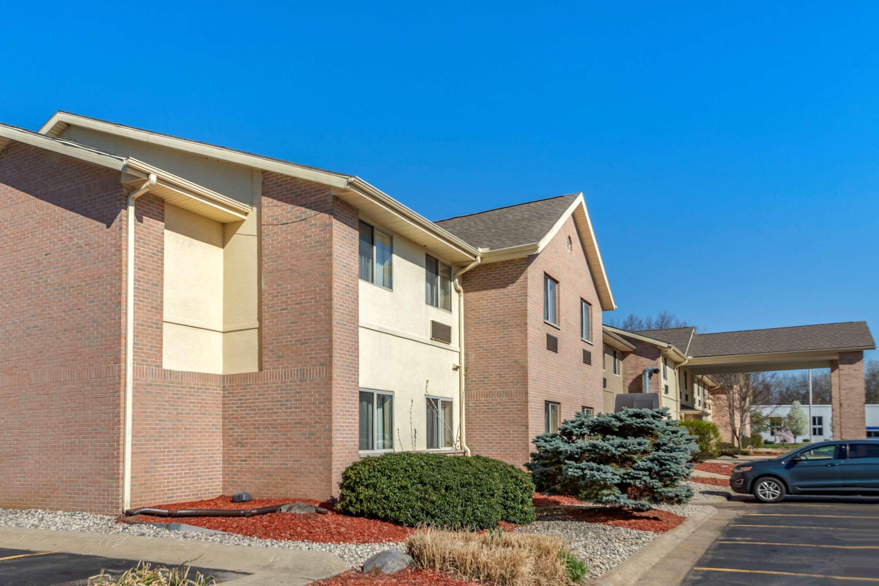 Comfort Inn & Suites Paw Paw Extérieur photo